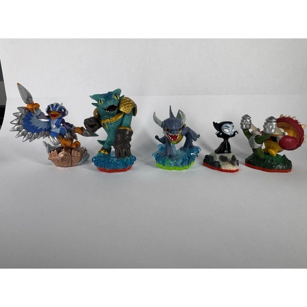 31 Miscellaneous SKYLANDERS, SWAPFORCE,GIANTS,SURPERCHARGED,ETC.